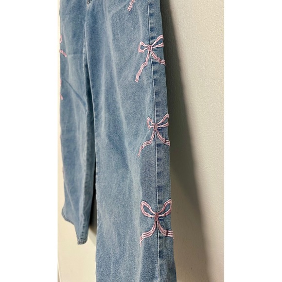 Gogo Jeans Wide Leg Women Size 7/28 Blue New Pink Bow Embroidered Mid-Rise - Picture 3 of 7